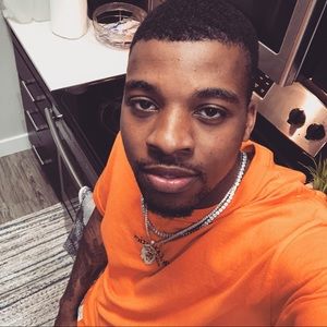 Meet your Posher, Derrick